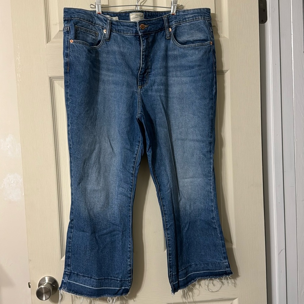 Universal Thread Bootcut Ankle Length Jeans Short